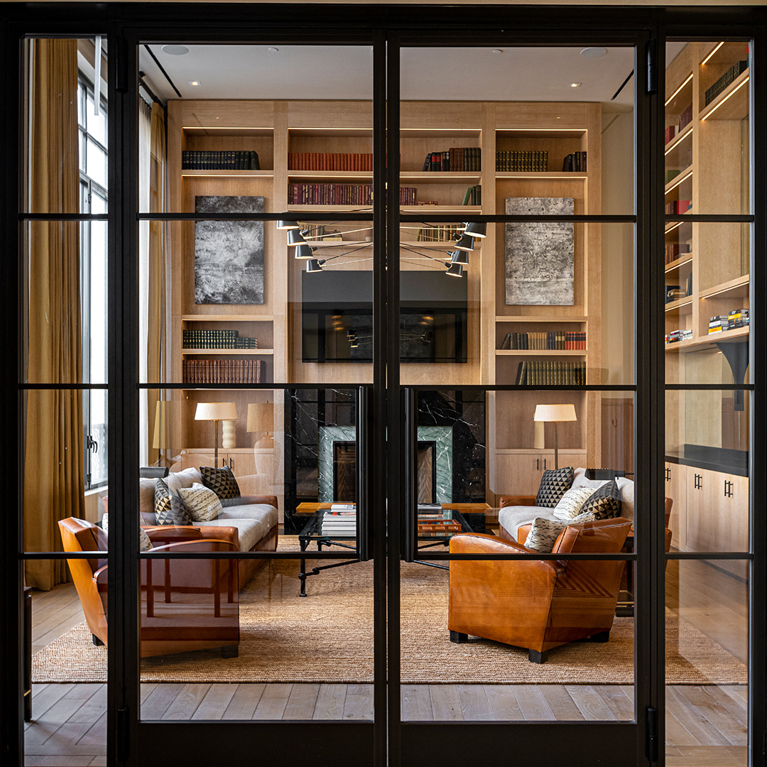 AS Glasswall Warehouse Simple With Laddre Pull Handle 1