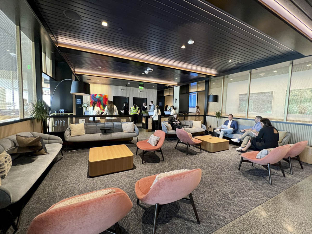 Chase Sapphire Lounge Boston Seating 1 Scaled