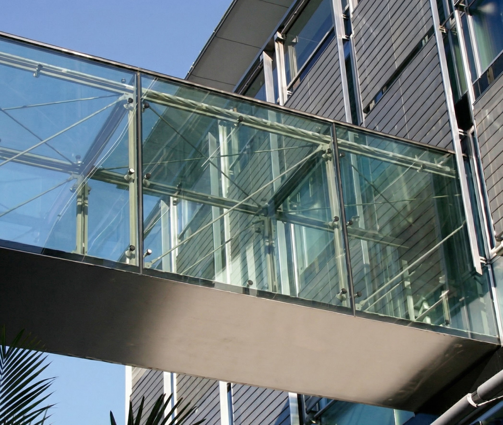 Structural Glass Overview Page 06 Image 0002